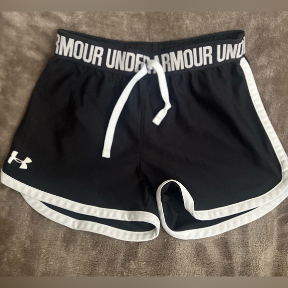 🖤 UNDER ARMOUR … Athlete Shorts .. YM - Picture 1 of 3
